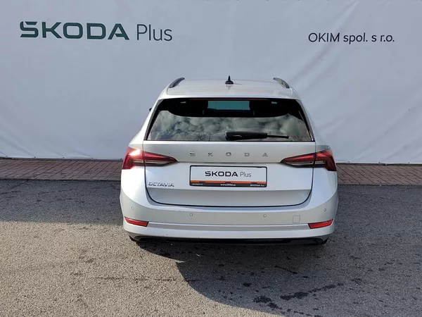 Škoda Octavia Combi Ambition 2,0 Tdi 110 Kw - foto 34