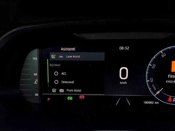 Škoda Octavia Combi Ambition 2,0 Tdi 110 Kw - foto 8
