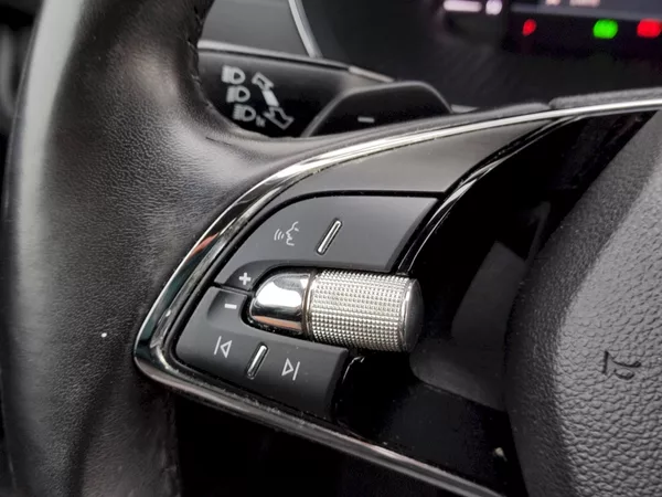 Škoda Octavia Combi Ambition 2,0 Tdi 110 Kw - foto 25