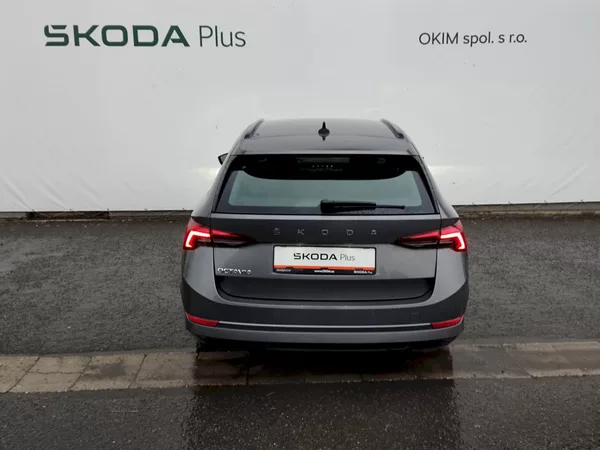 Škoda Octavia Combi Ambition 2,0 Tdi 110 Kw - foto 30