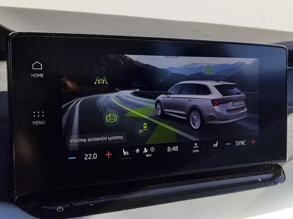 Škoda Octavia Combi Style Comfort 2,0 tdi 11 - foto 16