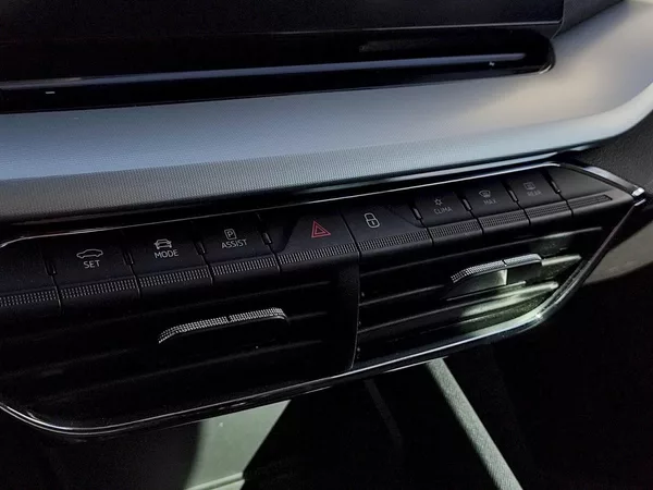 Škoda Octavia Combi Style Comfort 2,0 tdi 11 - foto 22