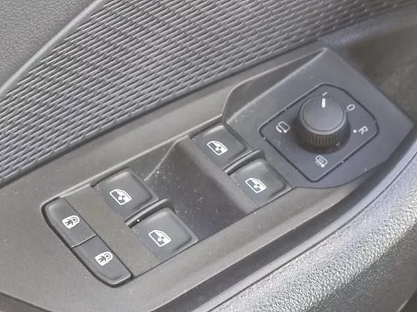 Škoda Octavia Combi Style Comfort 2,0 tdi 11 - foto 26