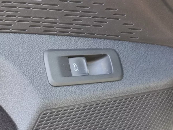 Škoda Octavia Combi Style Comfort 2,0 tdi 11 - foto 27