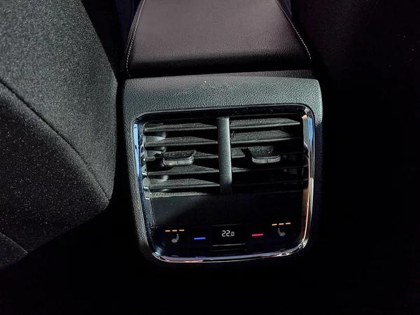 Škoda Octavia Combi Style Comfort 2,0 tdi 11 - foto 30