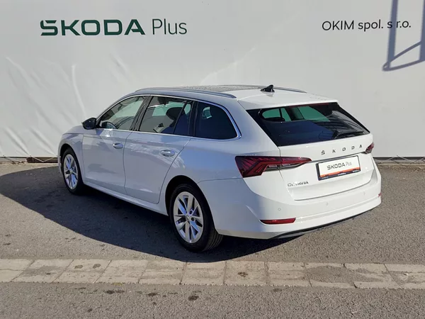 Škoda Octavia Combi Style Comfort 2,0 tdi 11 - foto 38
