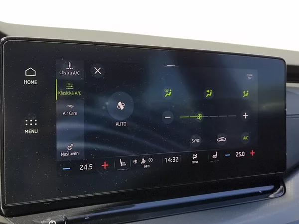 Škoda Octavia Combi Ambition Plus 2,0 Tdi 11 - foto 13