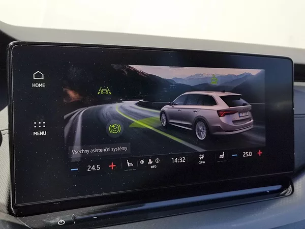 Škoda Octavia Combi Ambition Plus 2,0 Tdi 11 - foto 14