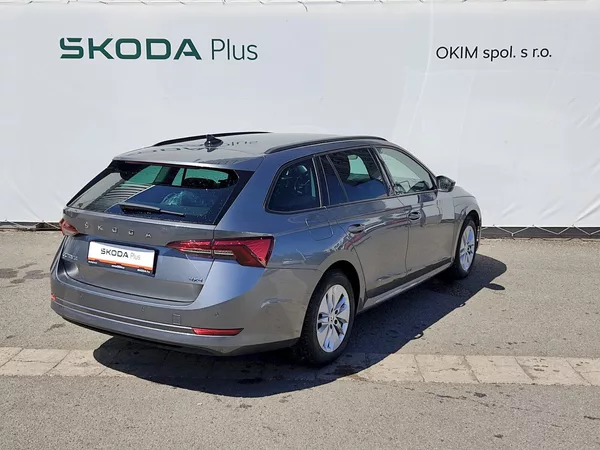 Škoda Octavia Combi Ambition Plus 2,0 Tdi 11 - foto 2