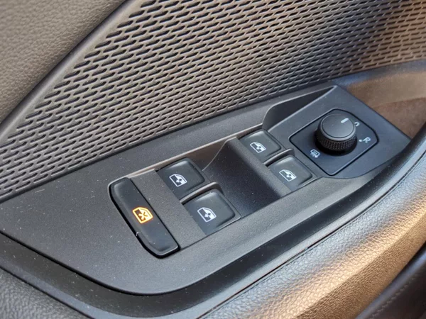 Škoda Octavia Combi Ambition Plus 2,0 Tdi 11 - foto 24
