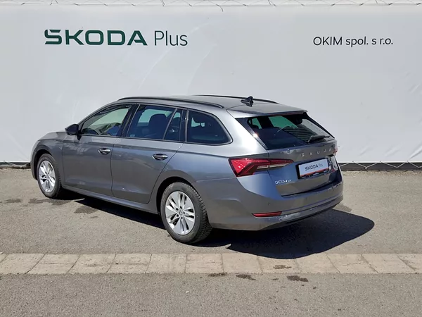 Škoda Octavia Combi Ambition Plus 2,0 Tdi 11 - foto 33