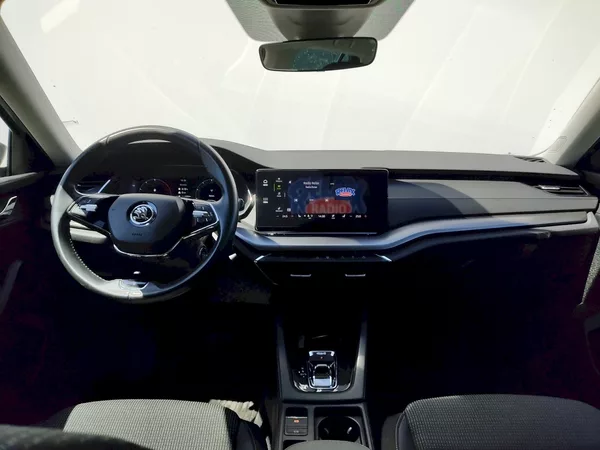 Škoda Octavia Combi Ambition Plus 2,0 Tdi 11 - foto 5