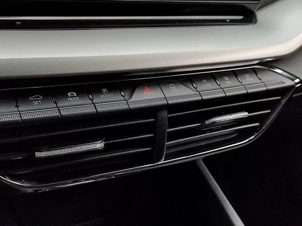 Škoda Octavia Combi Style 2,0 Tdi DSG Pan - foto 21