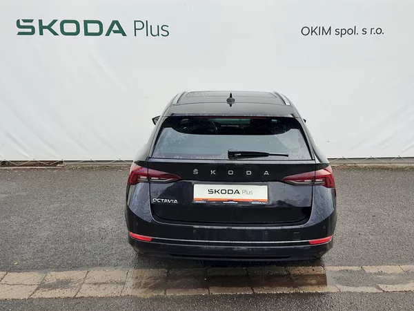 Škoda Octavia Combi Style 2,0 Tdi DSG Pan - foto 36