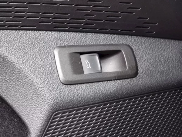 Škoda Octavia combi SportLine 2,0 tdi 110 Kw - foto 26