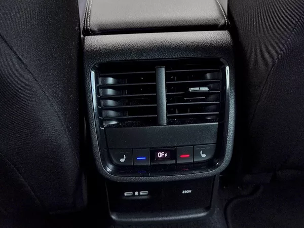 Škoda Octavia combi SportLine 2,0 tdi 110 Kw - foto 28