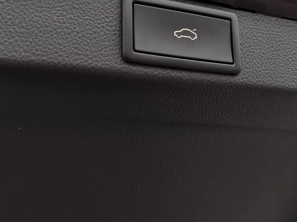 Škoda Octavia combi SportLine 2,0 tdi 110 Kw - foto 36