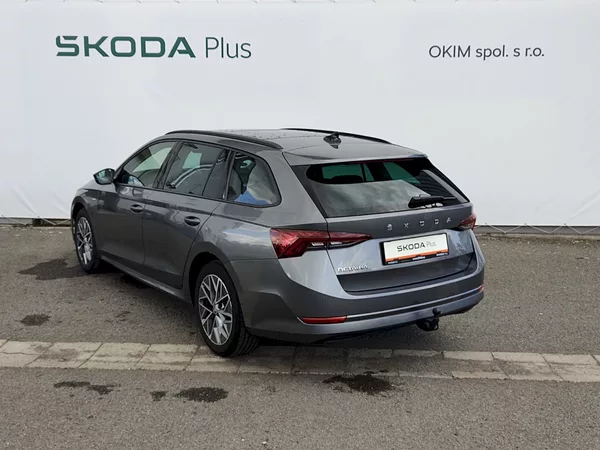 Škoda Octavia Combi Tour 2,0 Tdi 110 Kw DSG - foto 35