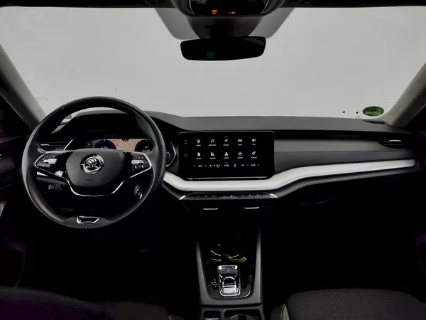 Škoda Octavia Combi Tour 2,0 Tdi 110 Kw DSG - foto 5
