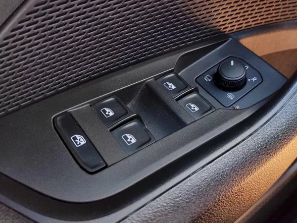 Škoda Octavia Combi RS 2,0 Tdi 147 Kw DSG - foto 25