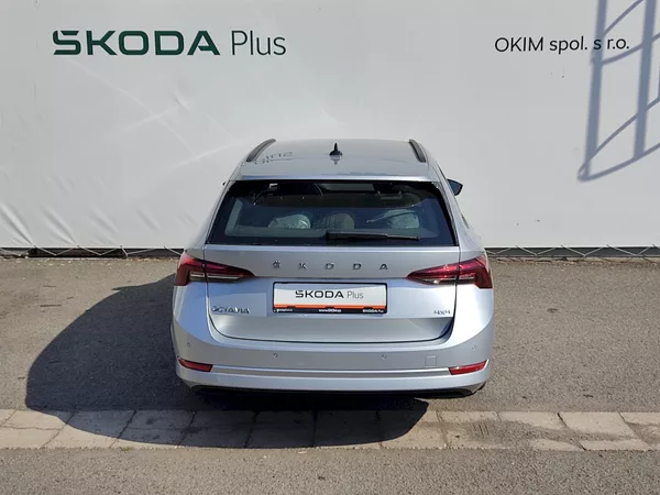 Škoda Octavia Combi Ambition Plus 2,0 Tdi 11 - foto 30