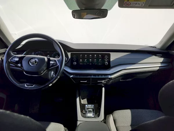 Škoda Octavia Combi Ambition Plus 2,0 Tdi 11 - foto 5