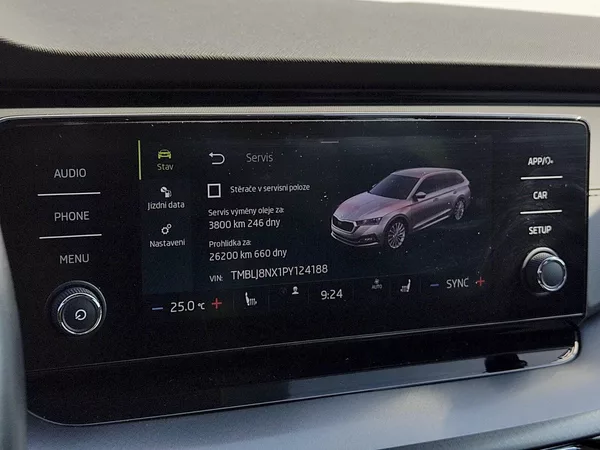 Škoda Octavia Combi Ambition Plus 2,0 Tdi 11 - foto 9