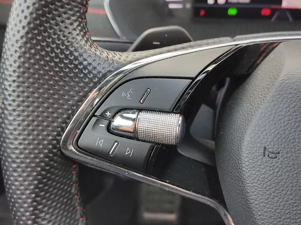 Škoda Octavia combi RS 2,0 Tdi 147 Kw DSG - foto 31