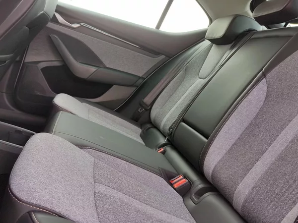 Škoda Octavia Top Selection 1,5 Tsi 110 Kw D - foto 27