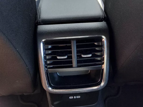 Škoda Octavia Combi Scout 2,0 Tdi 147 Kw 4x4 - foto 27