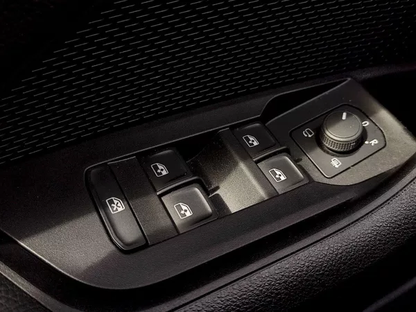 Škoda Octavia Combi Selection 1,5 Tsi 110 Kw - foto 27
