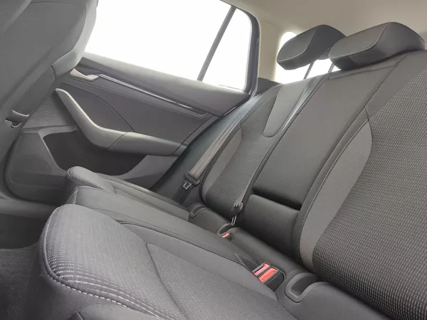 Škoda Octavia Combi Selection 1,5 Tsi 110 Kw - foto 28