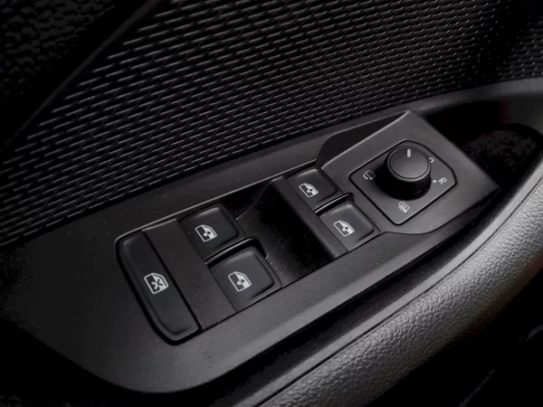 Škoda Octavia Combi Selection 2,0 Tdi 110 Kw - foto 22