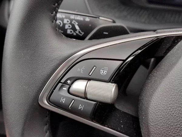 Škoda Octavia Combi Selection 2,0 Tdi 110 Kw - foto 26