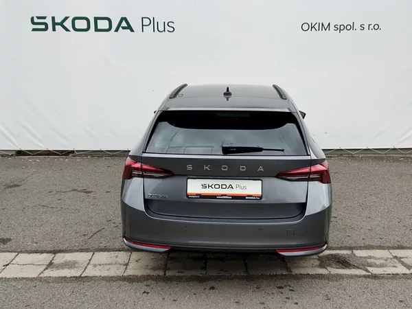 Škoda Octavia Combi Selection 2,0 Tdi 110 Kw - foto 32