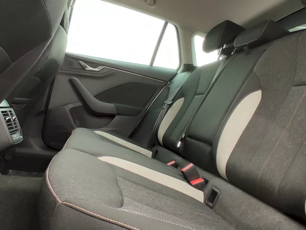 Škoda Scala Top Selection 1,0 Tsi 85 Kw - foto 23