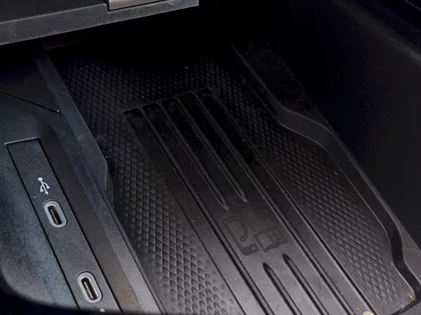 Škoda Superb Selection 2,0 Tdi 110 Kw DSG - foto 23