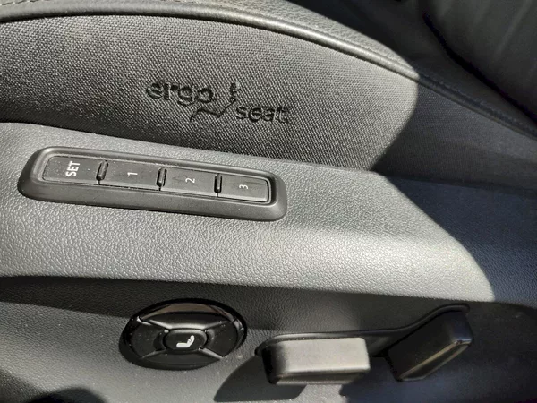 Škoda Superb Selection 2,0 Tdi 110 Kw DSG - foto 26