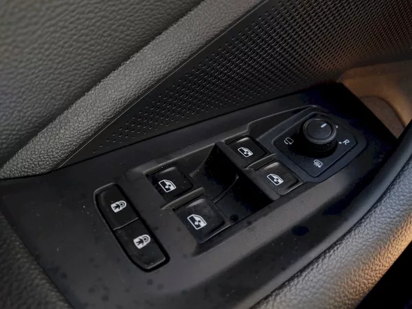 Škoda Superb Selection 2,0 Tdi 110 Kw DSG - foto 27
