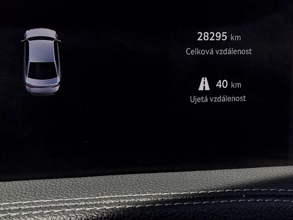 Škoda Superb Selection 2,0 Tdi 110 Kw DSG - foto 8