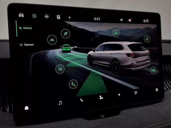 Škoda Superb Combi Selection 2,0 Tdi 110 Kw - foto 12