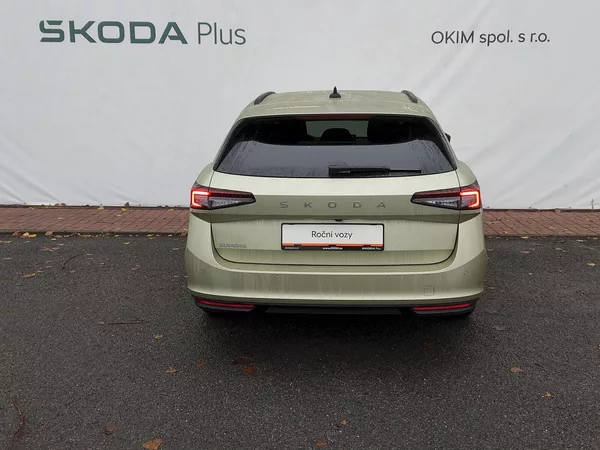 Škoda Superb Combi Selection 2,0 Tdi 110 Kw - foto 33