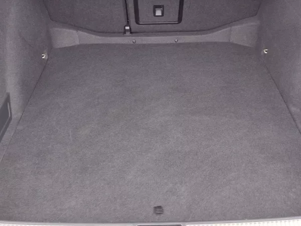 Škoda Superb Combi Selection 2,0 Tdi 110 Kw - foto 35