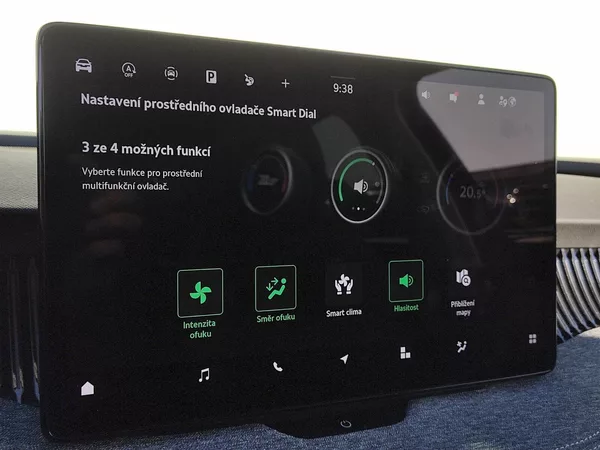 Škoda Superb Selection 2,0 Tdi 110Kw DSg - foto 15