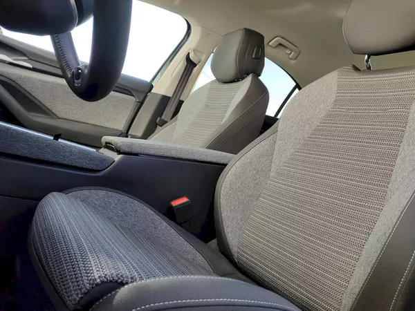 Škoda Superb Selection 2,0 Tdi 110Kw DSg - foto 22