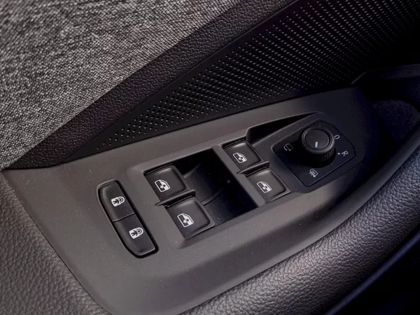 Škoda Superb Selection 2,0 Tdi 110Kw DSg - foto 23