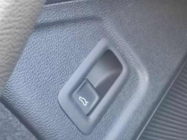 Škoda Superb Selection 2,0 Tdi 110Kw DSg - foto 24