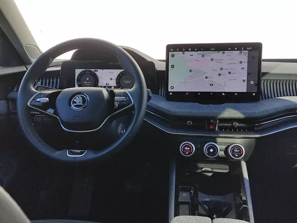 Škoda Superb Selection 2,0 Tdi 110Kw DSg - foto 6