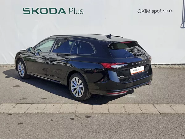 Škoda Superb Combi Selection 2,0 Tdi 110 K - foto 33