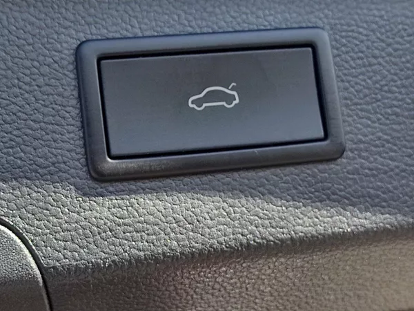 Škoda Superb Combi Selection 2,0 Tdi 110 K - foto 36